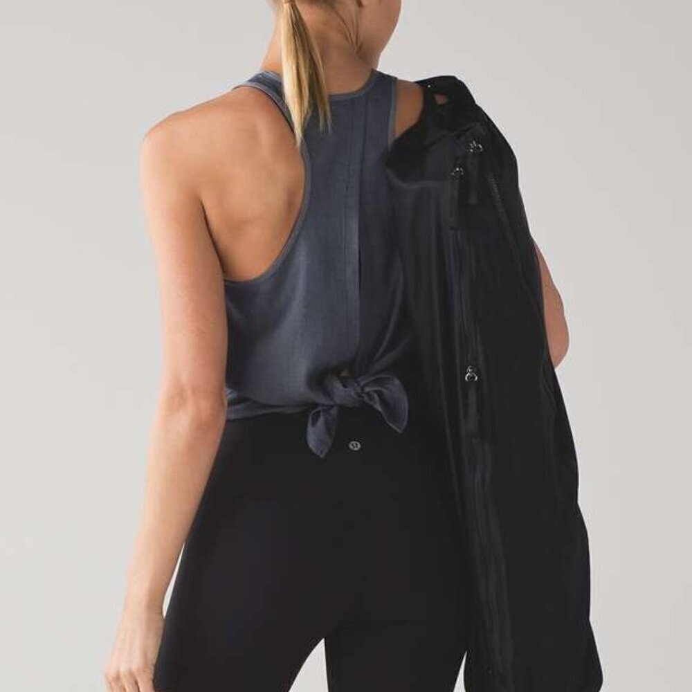 Lululemon All Tied Up tank shirt navy blue open racer back loose flowy Small